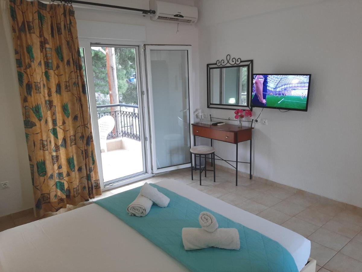 Loxandra Studios Metamorfosi  Luaran gambar