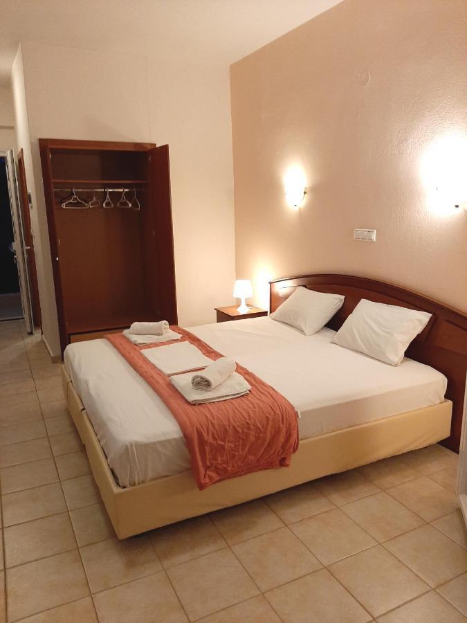 Loxandra Studios Metamorfosi  Luaran gambar