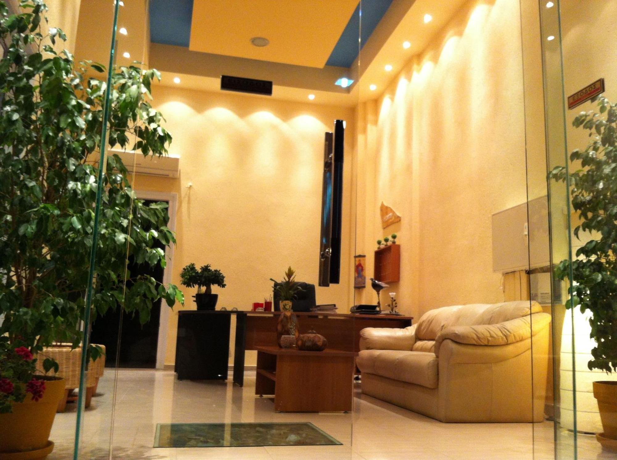 Loxandra Studios Metamorfosi  Luaran gambar